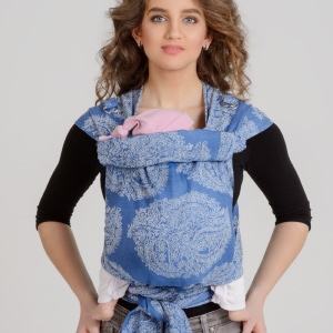 Май-слинг Diva: положение спереди