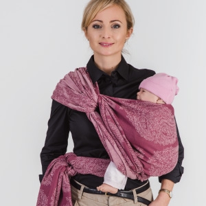 Слинг-шарф: намотка "Крест на бедре Робин" (c 3 мес.)